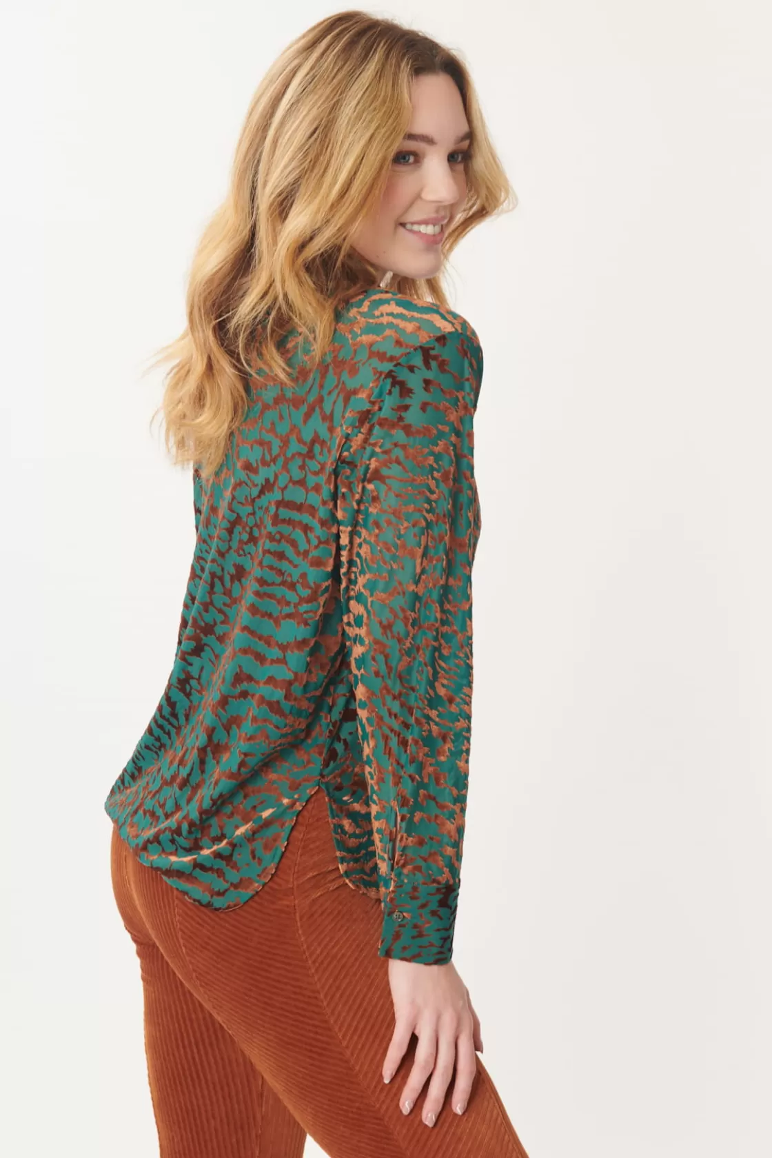 Maison Derhy Les Blouses, Chemisiers & Tops-Chemise en jersey stretch de velour texturé dévoré MAIWEN