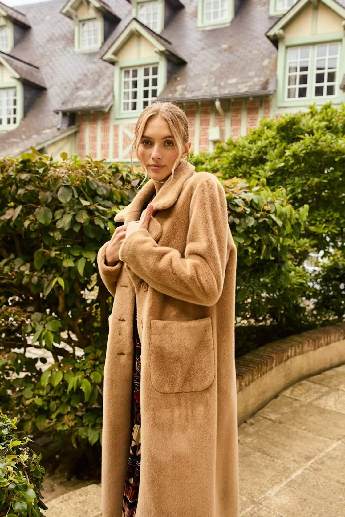 Maison Derhy Les Manteaux, Vestes & Doudounes-Manteau long réversible en fausse fourrure LUDMILLA Caramel/taupe